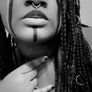 Meet your Posher, Mia